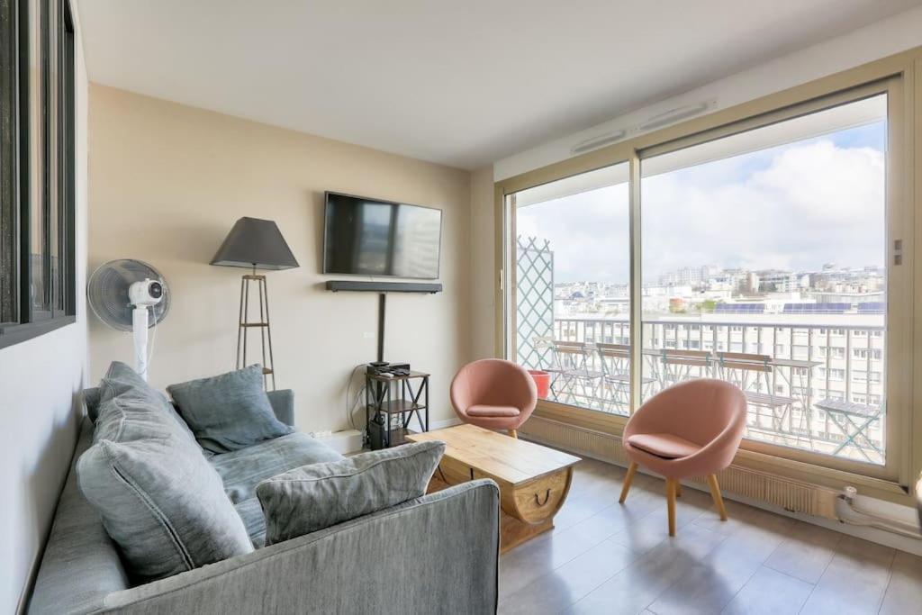 Appartement Avec Balcon Et Parking A 1min Du Metro Parijs